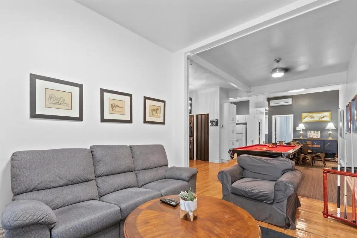 Apartment Ferienwohnung Lofty Urban Duplex Two Story Getaway Montréal