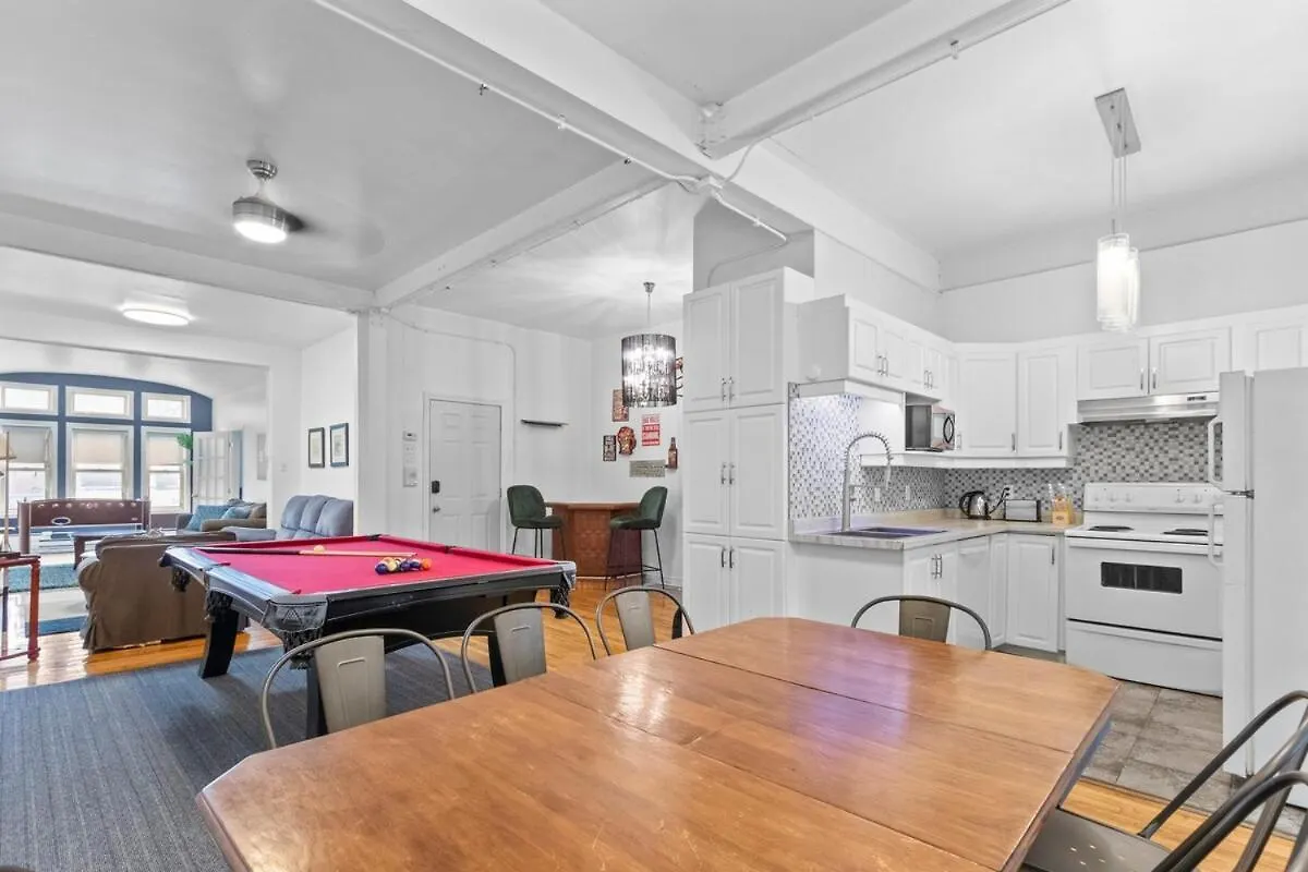 Apartment Ferienwohnung Lofty Urban Duplex Two Story Getaway Montréal