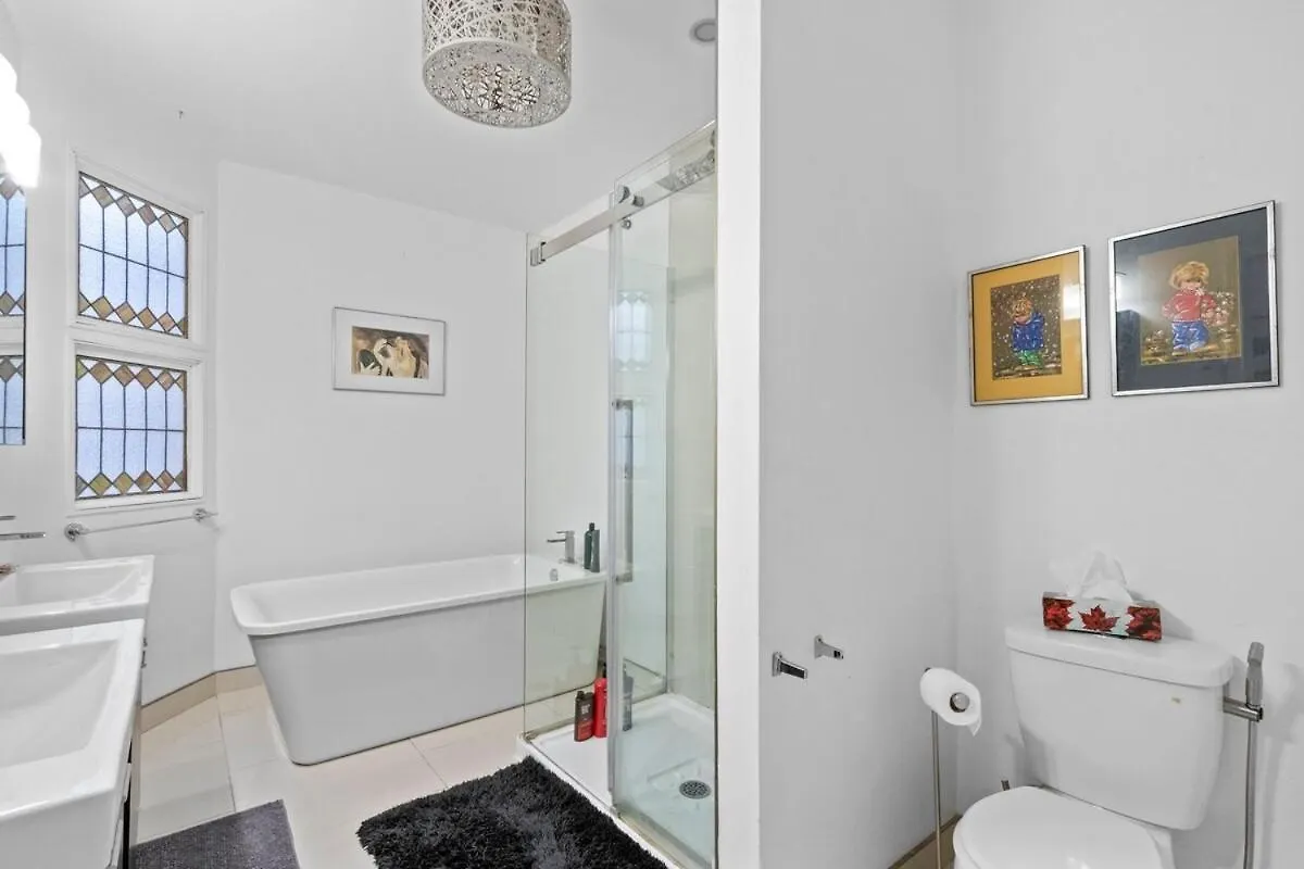 蒙特利尔Lofty Urban Duplex Two Story Getaway公寓